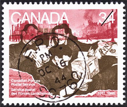 Canada Stamp #1094i - Soldiers handling mail (1986) 34¢