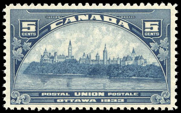 Canada Stamp #202 - Parliament Buildings (1933) 5¢